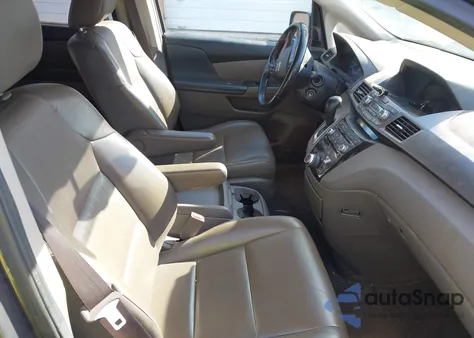 2013 Honda Odyssey Touring/Touring Elite z USA, uszkodzony, nr VIN 5FNRL5H93DB066984